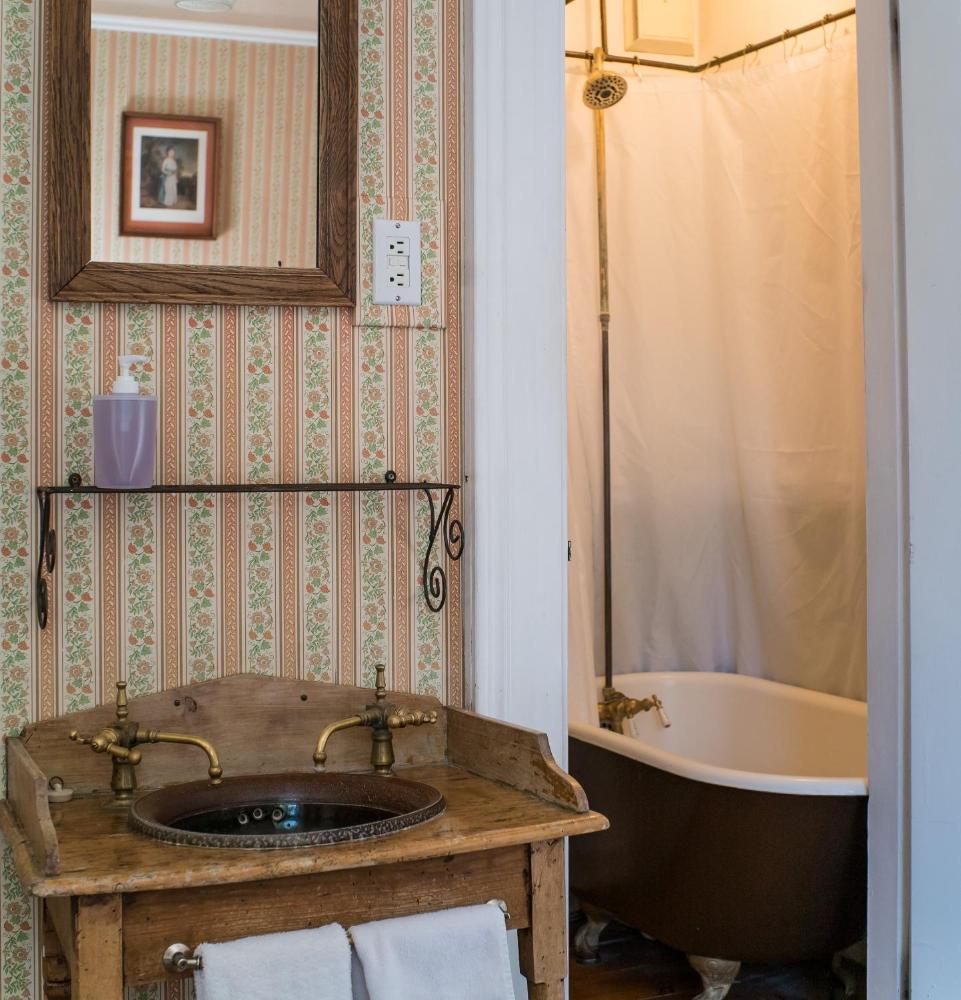 Double Room with Private Bathroom interior